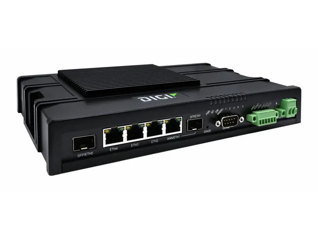 solsta-digi-ix40-5g-edge-computing-industrial-iot-router image 1