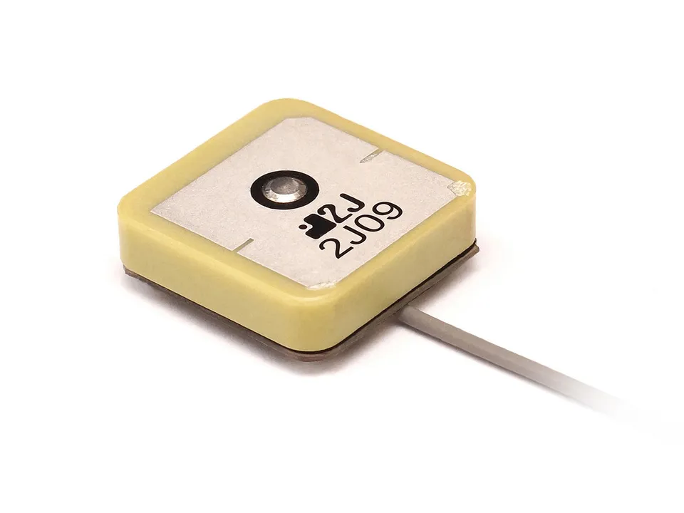 solsta-2j-gnss-18mm-keramik-aktiv-antenne-28db image 1
