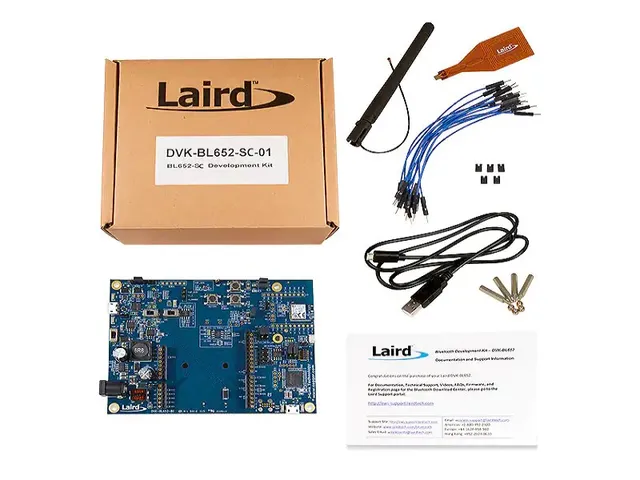 solsta-ezurio-bl654-bluetooth-dev-kit-bluetooth-5-evaluation-board image 1