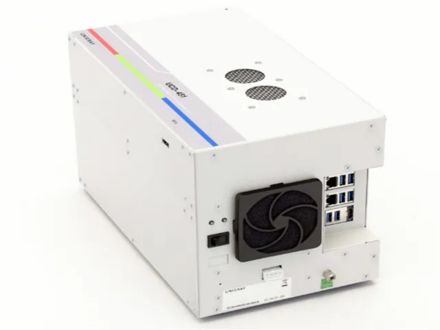 solsta-unigraf-ucd-451-dp-1-4a-dolby-vision-8k-videogenerator image 1
